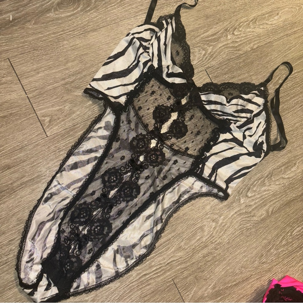 Zebra Print Lace Bodysuit 80s
